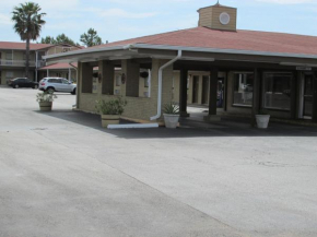  Lufkin Inn  Лакин